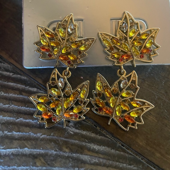 NEW SUGARFIX By BAUBLEBAR Rhinestone Leaf It To Me Earrings - Picture 3 of 5